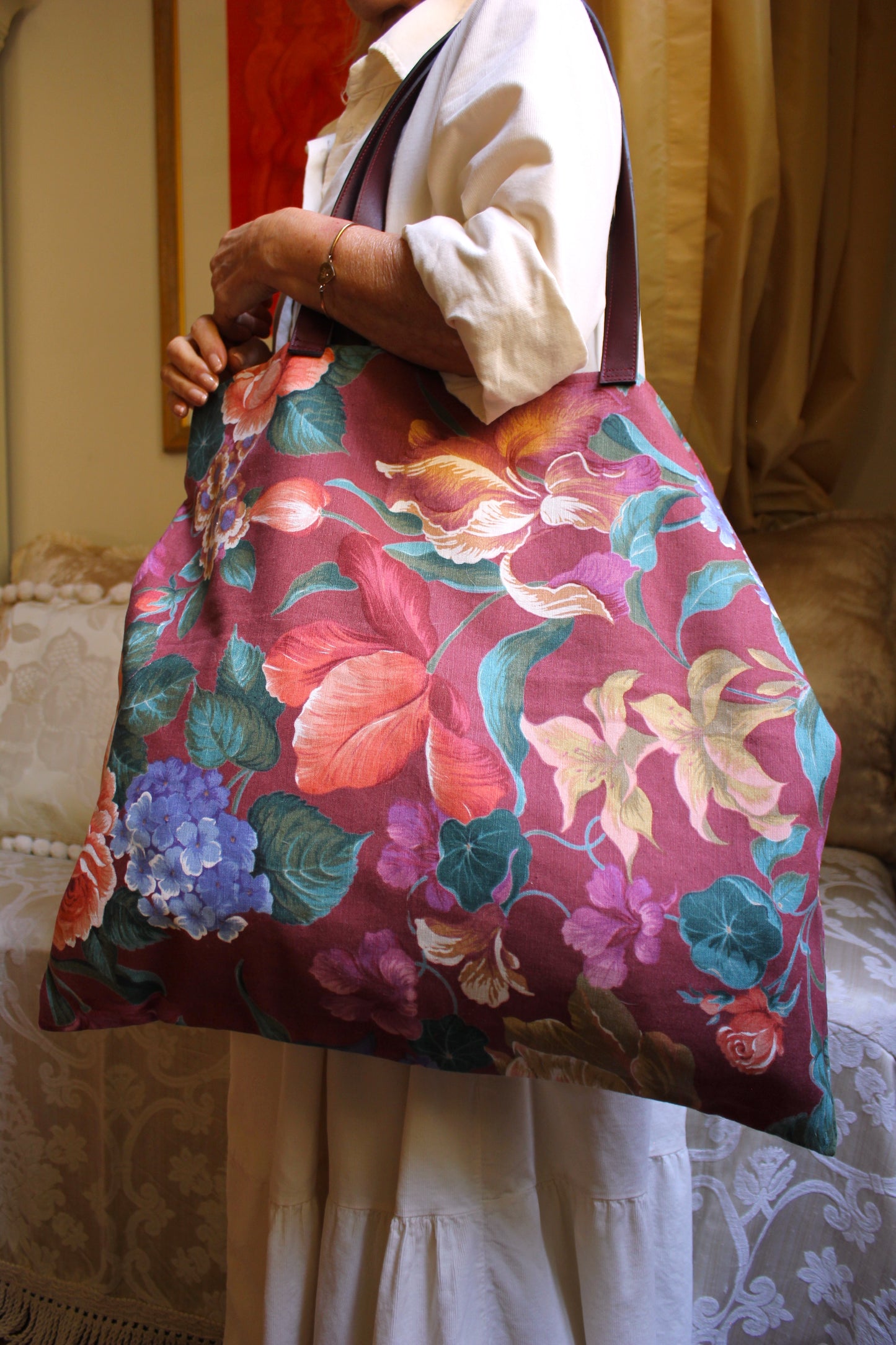 BURGUNDY SHOPPER BAG
