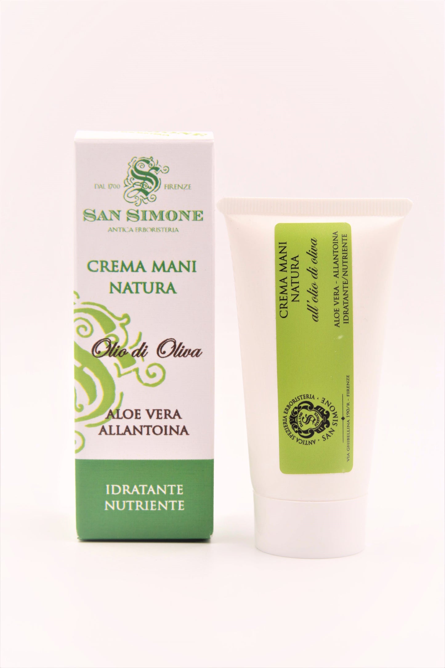 Natural beauty products pack from Tuscany