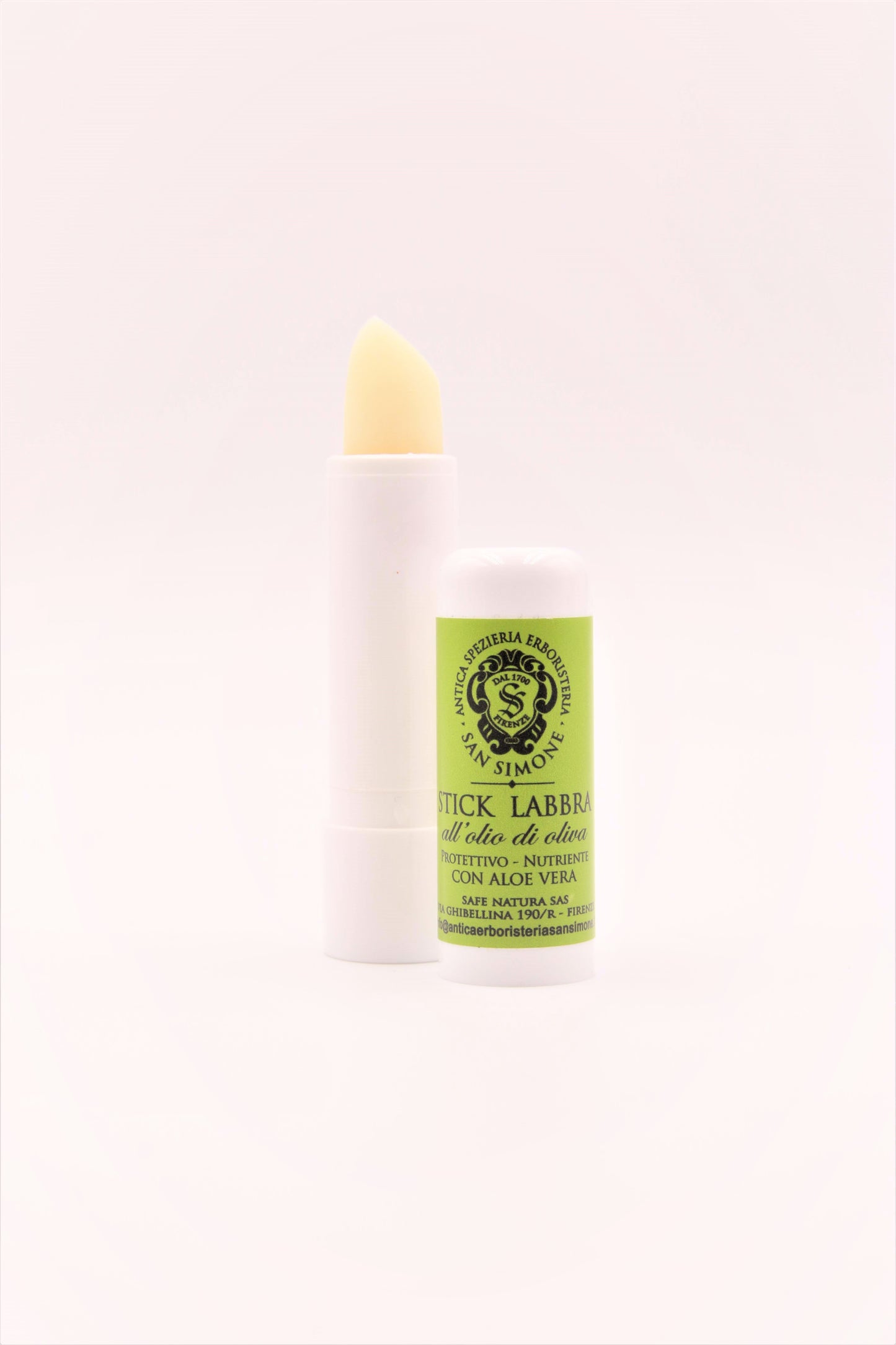 Natural beauty products pack from Tuscany