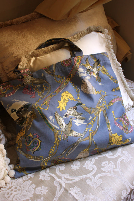 SHOPPER BAG WITH CHAINS AND DUCKS