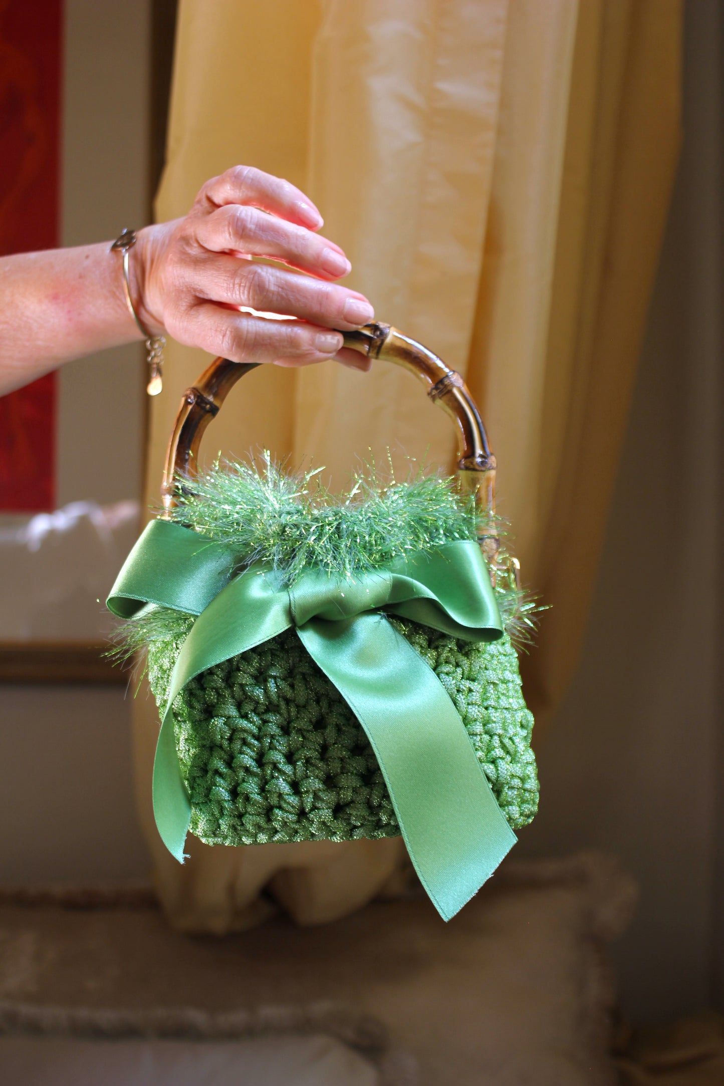 GREEN BUCKET BAG