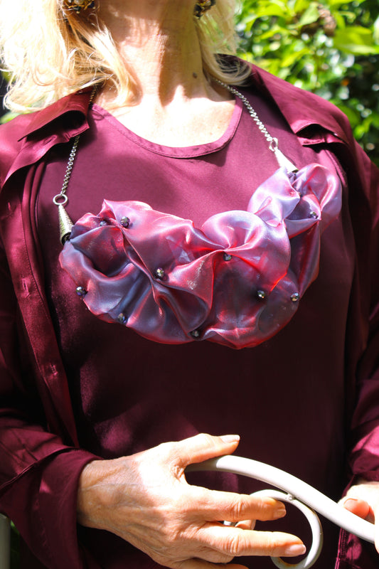 BURGUNDY ORGANZA NECKLACE