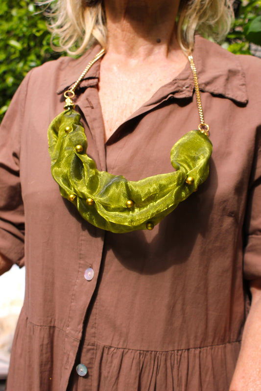 GREEN ORGANZA CLOUD NECKLACE