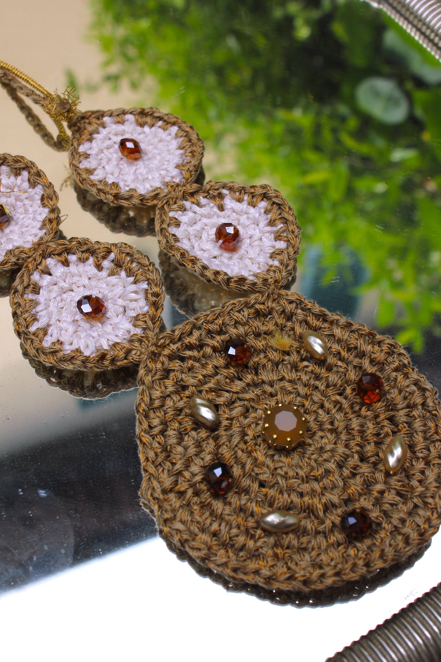 SILK THREAD NECKLACE