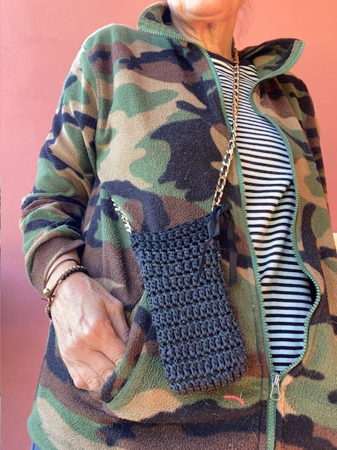 Crochet phone holder