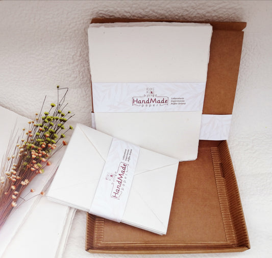 Kit of 10 Envelopes with Natural White Paper Card