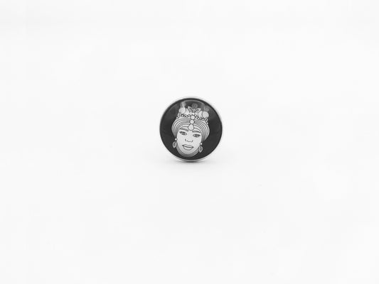 Black ring